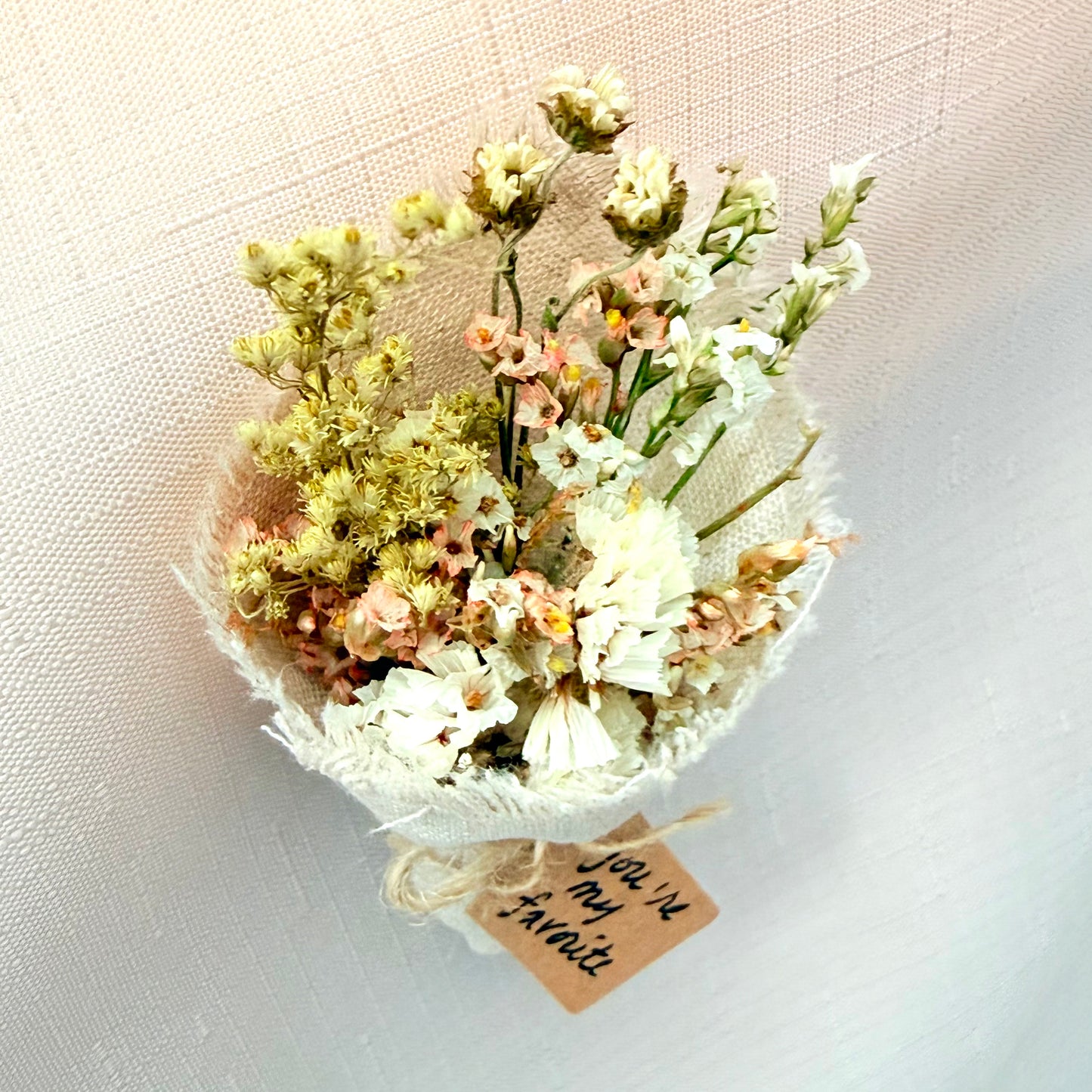 Lavish Petal Note - Mini Bouquet Magnet