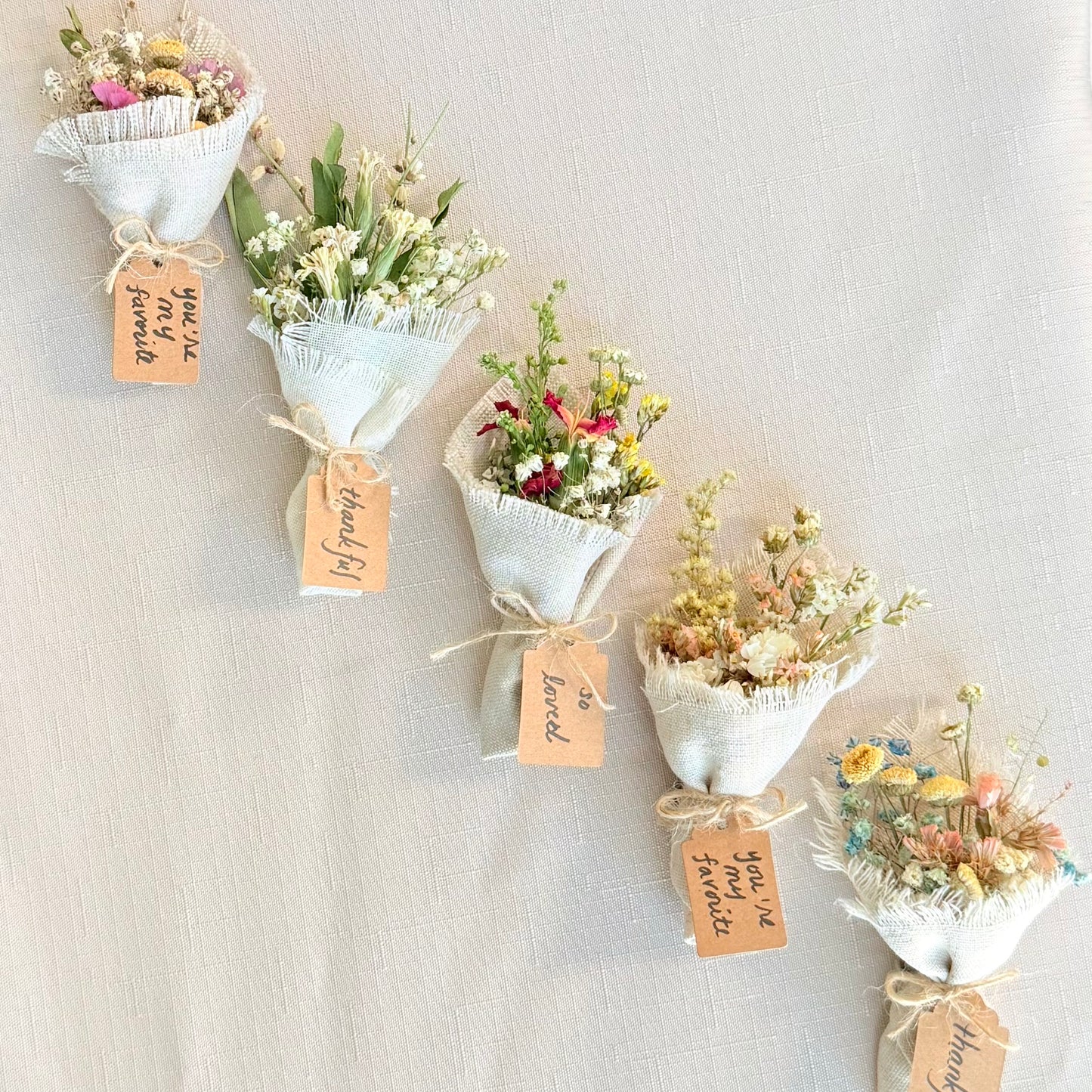 Lavish Petal Note - Mini Bouquet Magnet