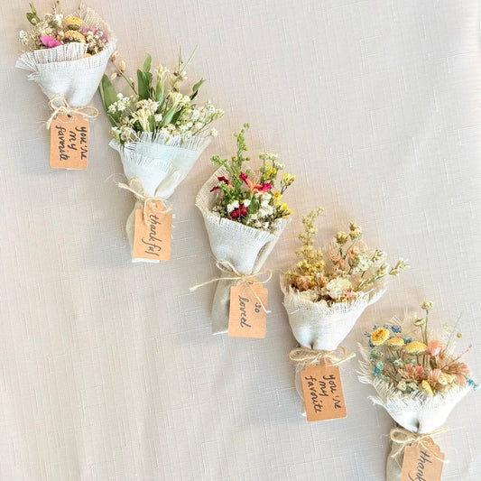 Lavish Petal Note - Mini Bouquet Magnet
