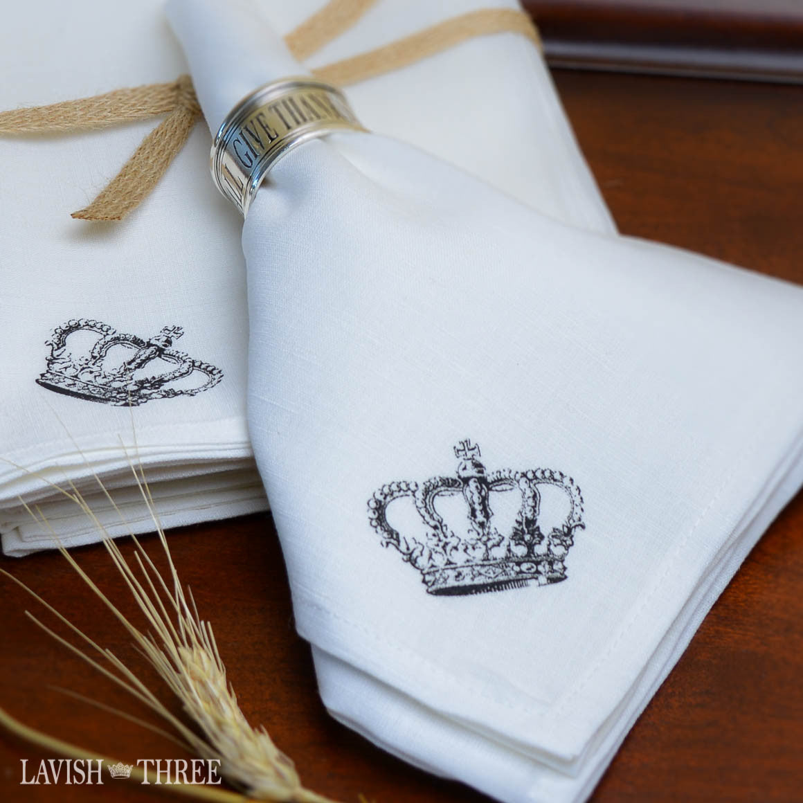 Organic cotton white cloth crown dinner napkins